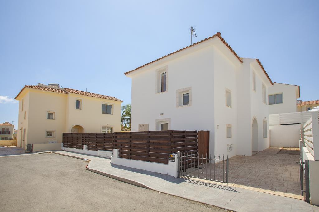 Villa Clematis Protaras Bagian luar foto