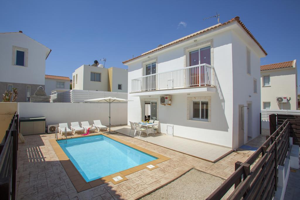 Villa Clematis Protaras Bagian luar foto