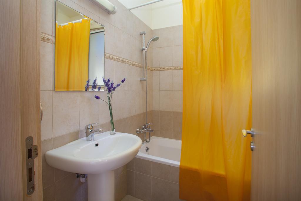 Villa Clematis Protaras Bagian luar foto